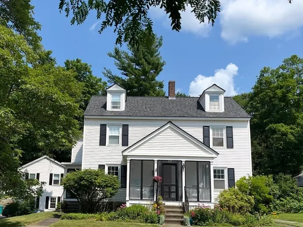 77 Cottage St, Northbridge, MA 01534