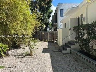 3132 Elizabeth St #B — Photo 14