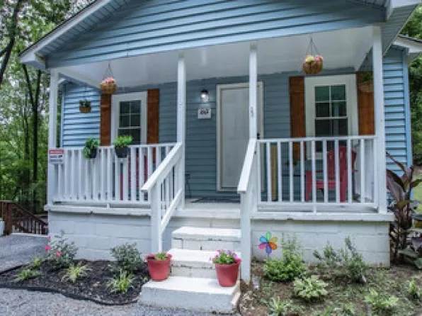 1601 West St, Guntersville, AL 35976