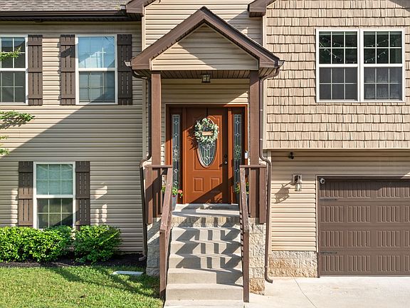3rd image of 1196 Eagles Bluff Dr
