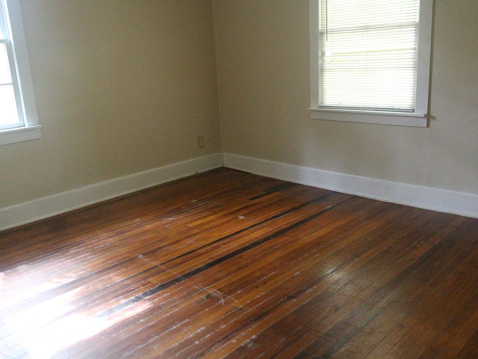 2nd image of 1405 W Lincoln Ave
