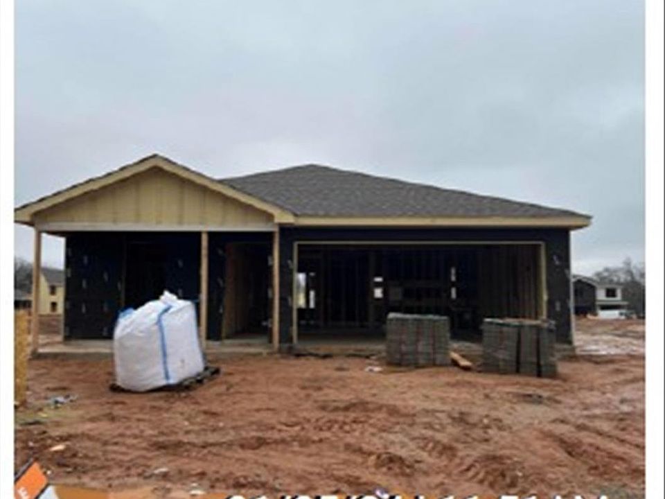 1st image of 1102 Hidden Valley Dr