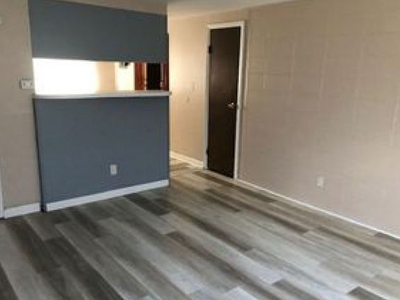 2nd image of 3585 Cushing Dr APT C