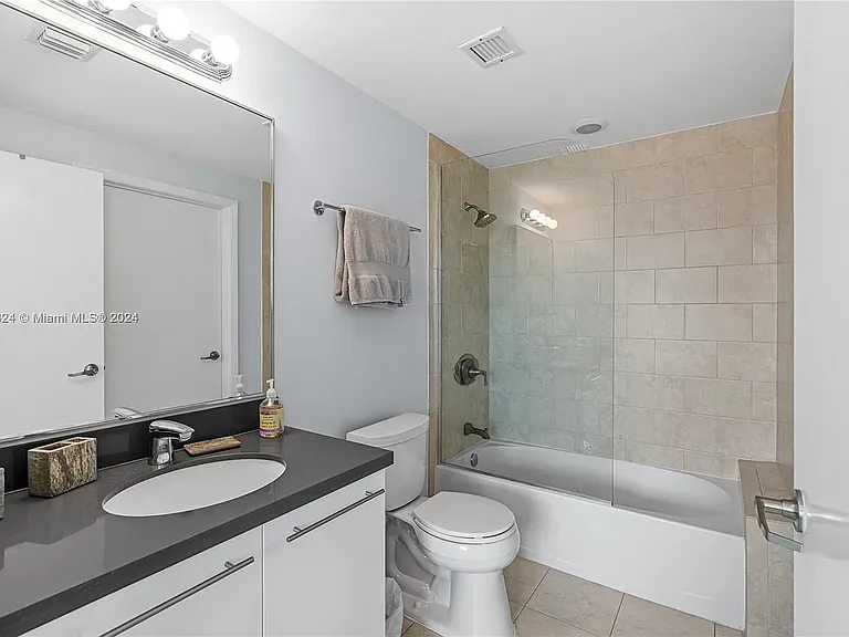 90 SW 3rd St #3501 — Photo 34