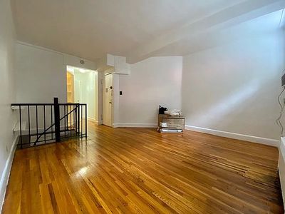 328 E 74th St, New York, NY, 10021