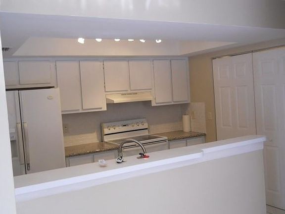 4th image of 7426 SW 14th Place