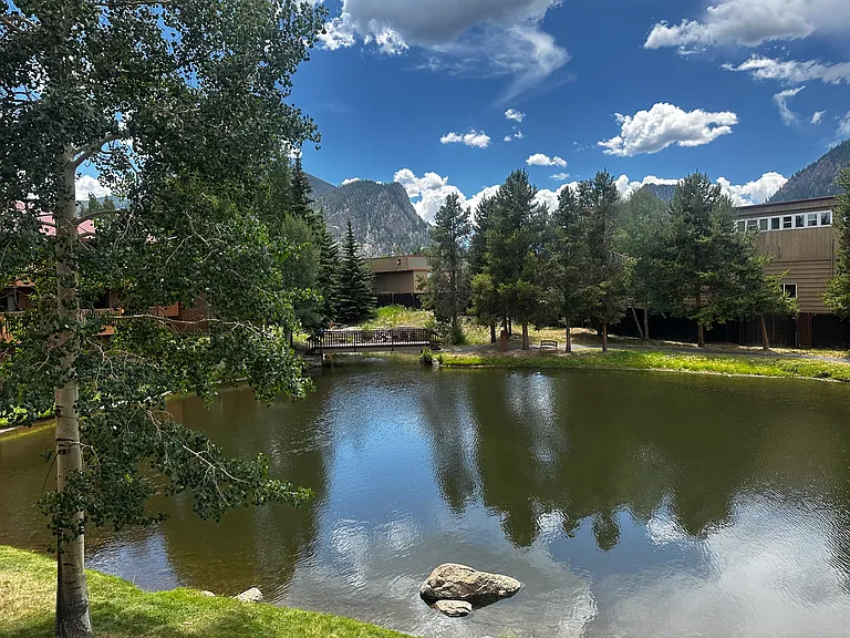 742 Lagoon Dr #B — Photo 2