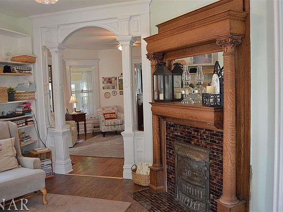 5th image of 113 S Blatchford St
