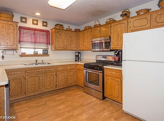 2nd image of 513 Davidson Dr Unit A