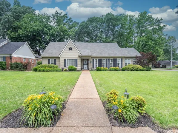 1525 Poplar Ridge Dr, Memphis, TN 38120