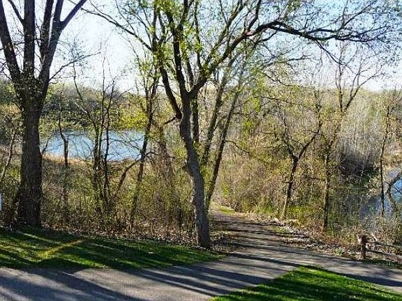 Nearby Walking/Biking Tra