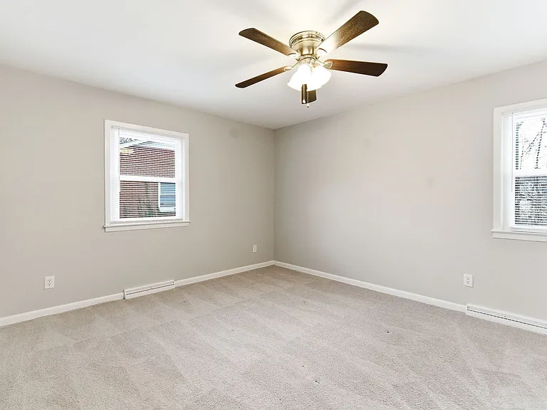 1456 London Dr — Photo 21