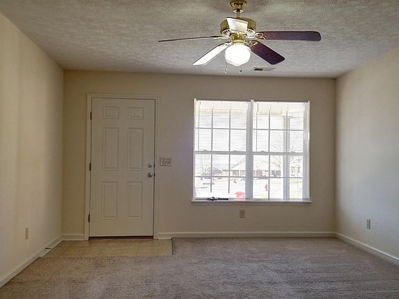 4th image of 107 Burley Pl