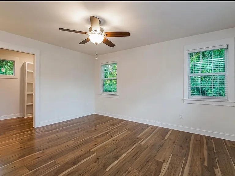 435 Lansing St — Photo 11