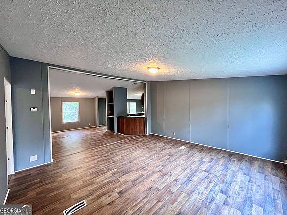 3rd image of 290 Forestwood Dr