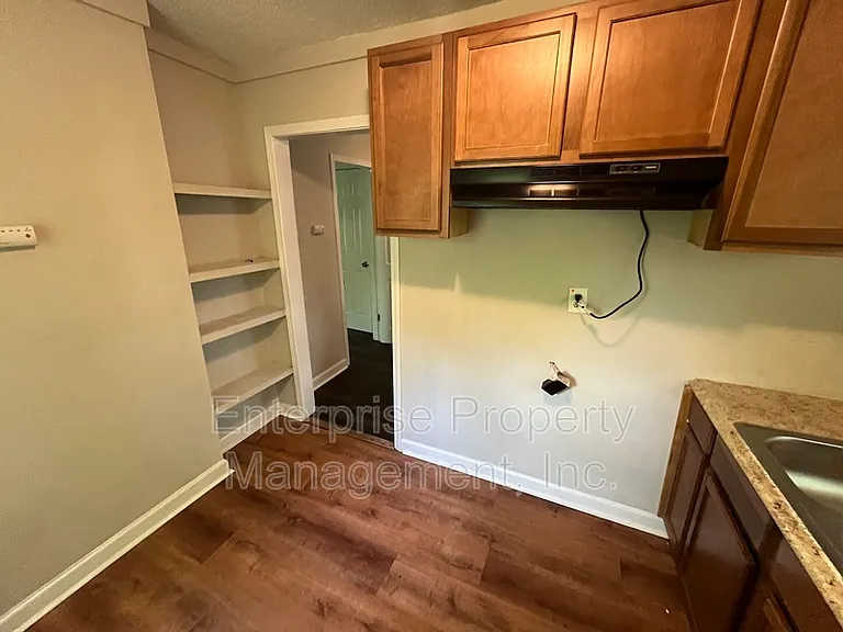 677 Buntyn St #3 — Photo 6