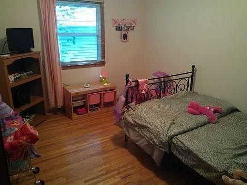4th image of 319 Washington Ave S