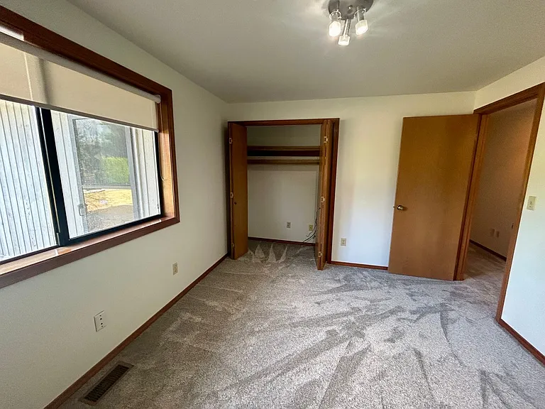 12371 Rainier Dr — Photo 15