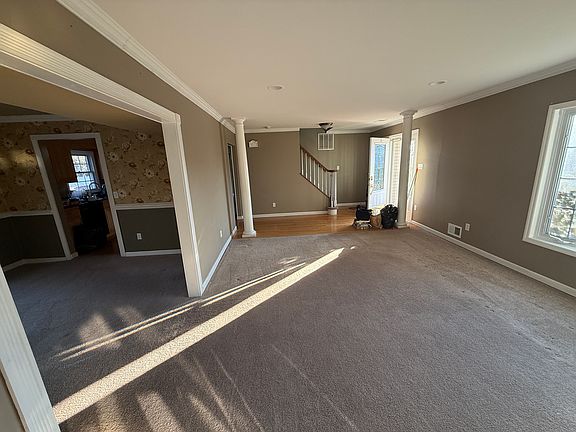 5th image of 1321 Mizzen Ave