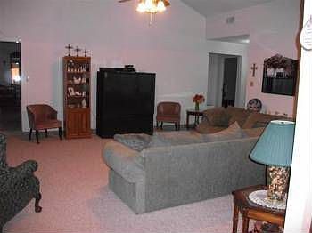 4th image of 1946 Overhill Dr