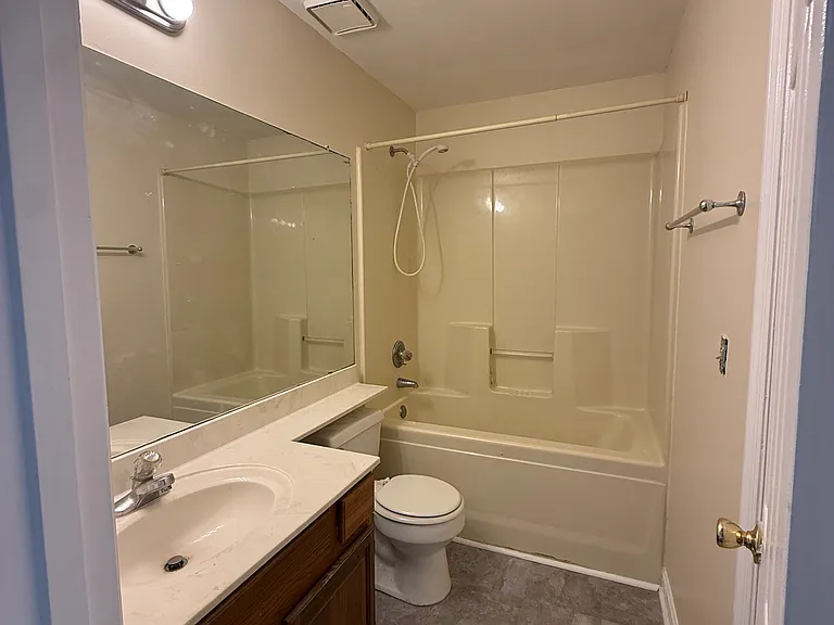 49 Skyway Dr — Photo 7