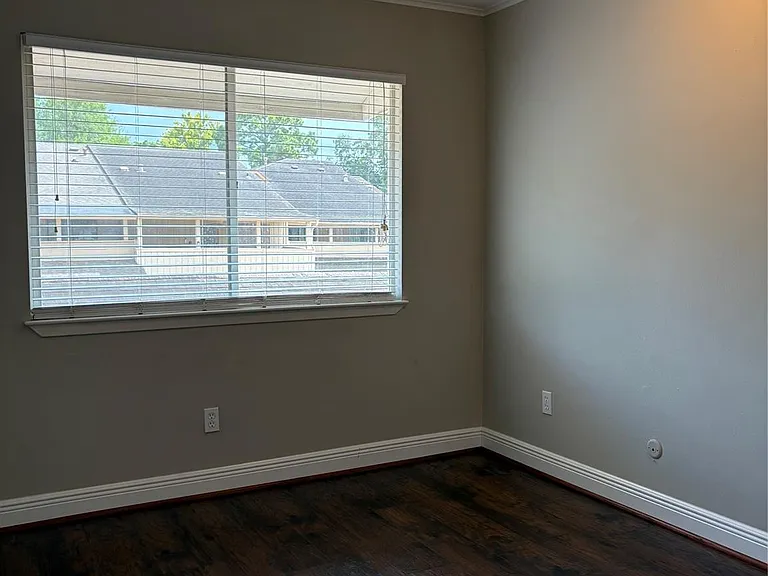 12625 Memorial Dr — Photo 22