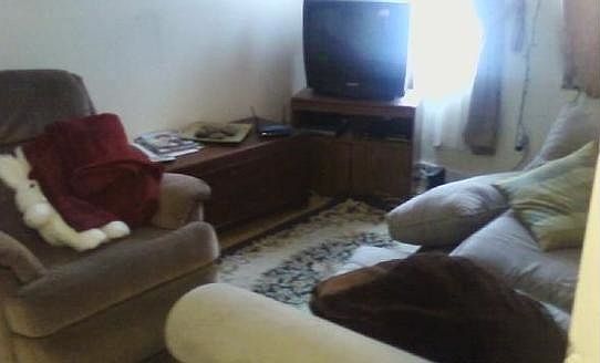 2nd image of 224 Hanover St APT 013