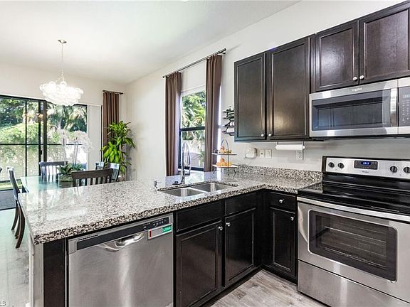 3rd image of 8785 Madrid CIR