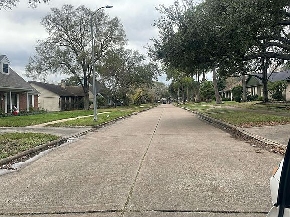 4th image of 15538 Torry Pines Rd