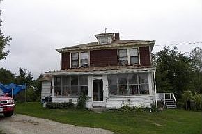 2nd image of 208 Center Rd