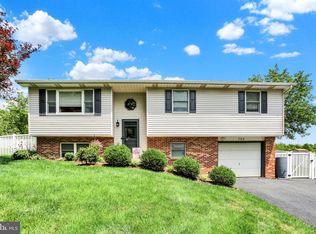 709 Canal Rd, Womelsdorf, PA 19567