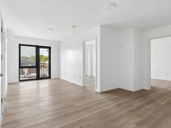 70-25 Queens Boulevard image 1 of 15