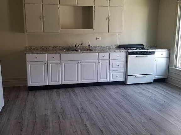 2nd image of 432 E Mason St #1