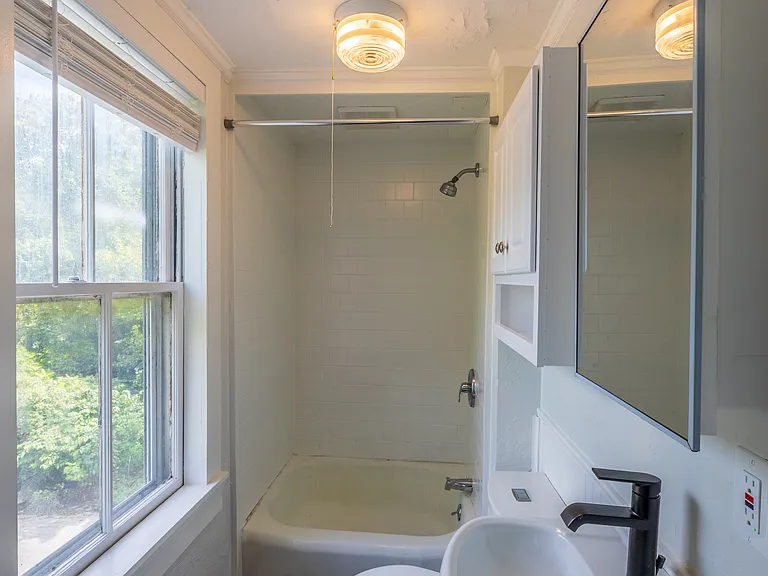 22 Forest Avenue Ct #3N — Photo 3