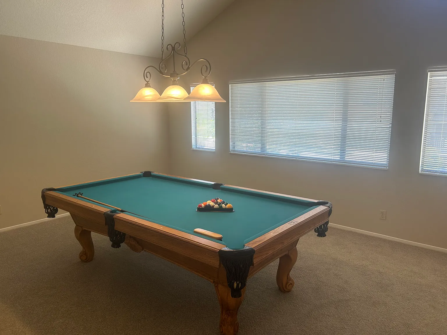 4 bed, 2966 sqft, $6,500 — Photo 4