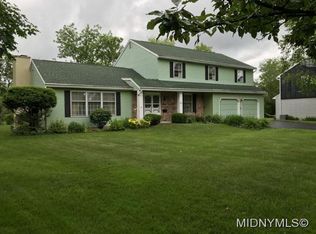 30 Rollingwood Dr, New Hartford, NY 13413