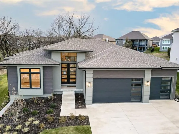 22007 W 80th Ter, Shawnee, KS 66220