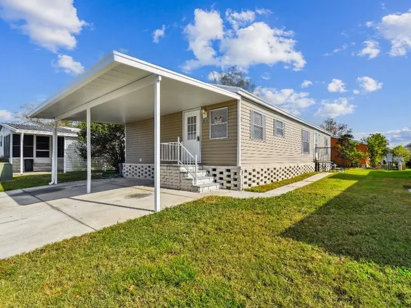 3010 Whispering Ln, Wesley Chapel, FL 33543