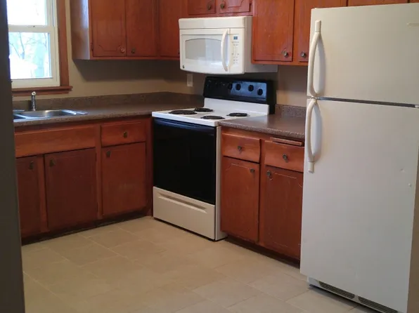705 E 3rd St, Monticello, MN