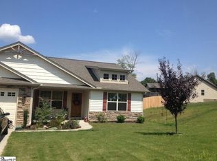 19 Hawkcrest Ct, Travelers Rest, SC 29690