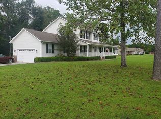 201 Lee Rogers Rd, Hubert, NC 28539