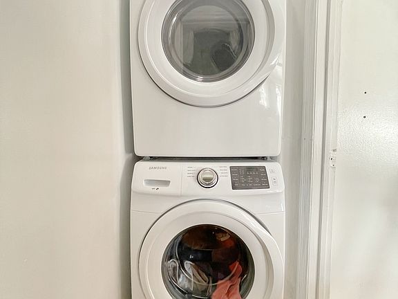 4th image of 8112 Bay 16th St #2