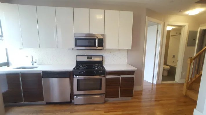 Rented by Evergreen Apartments BK | media 29