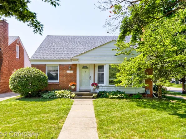 23351 Oak St, Dearborn, MI 48128