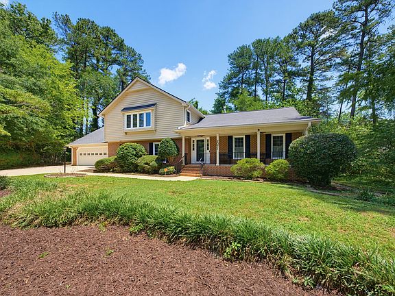 2nd image of 2021 Mallard Ln