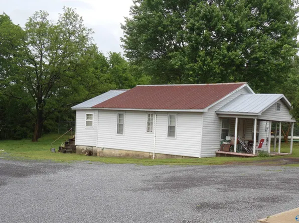 556 1st Ave NW, Arab, AL 35016