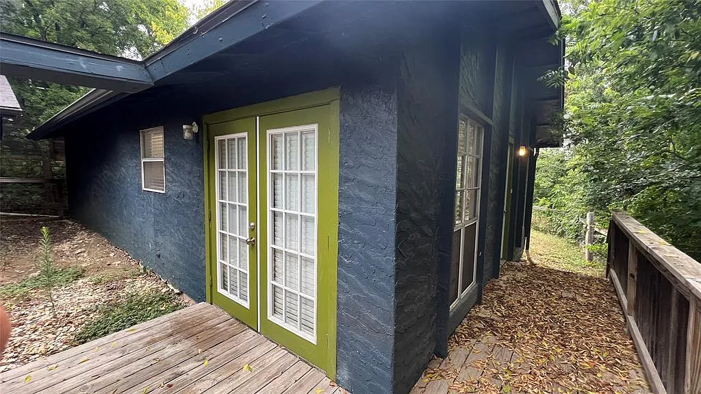 2 bed, 1.0 bath, 1776 sqft, $1,500 — Photo 1