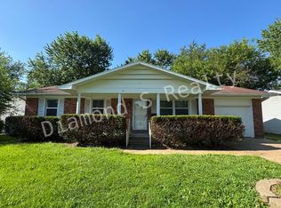 1412 W Berkeley St, Springfield, MO 65807