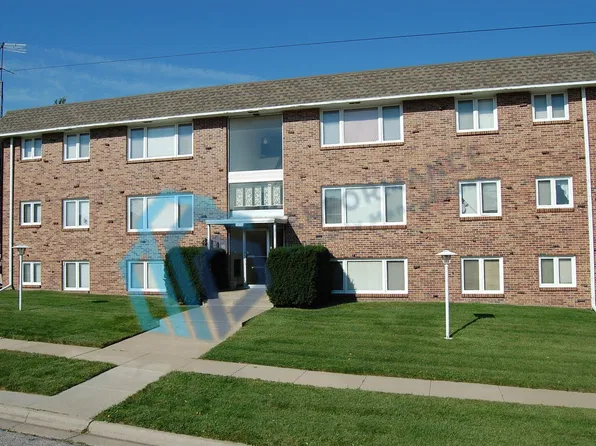 401 N 57th St #1, Lincoln, NE 68505
