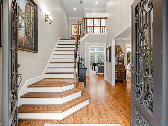 3rd image of 233 River Ridge Rd